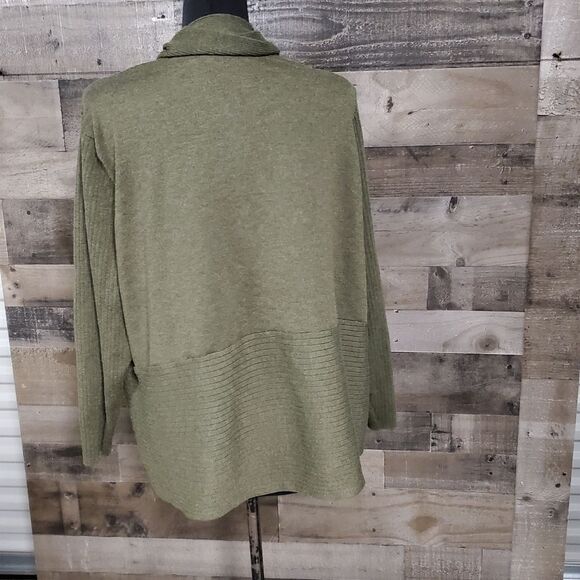 Olive green open front cardigan 3x - Picture 4 of 5
